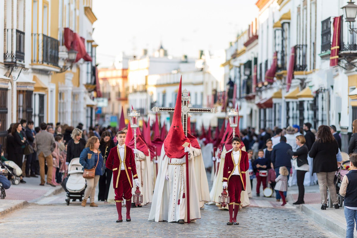 Plan Your Break: Semana Santa 2026 Public Holidays by Region